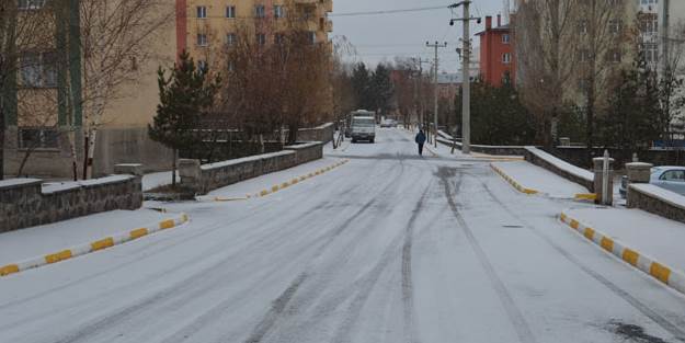 Erzurum beyaza büründü