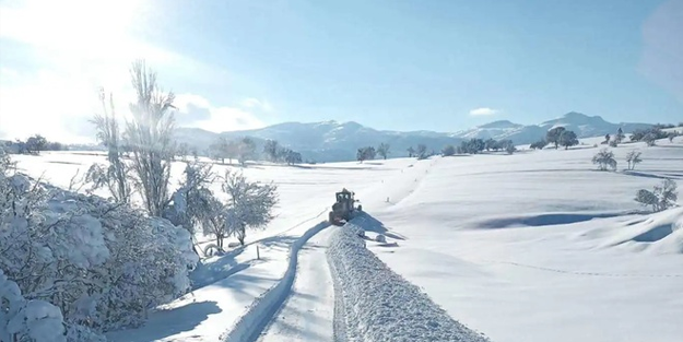 Erzurum ve Kars'ta 341 köy yolu ulaşıma kapalı