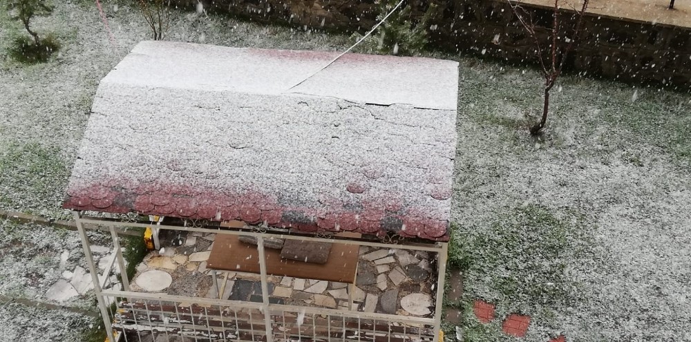 Erzurum’a Mayıs ayında kar yağdı 