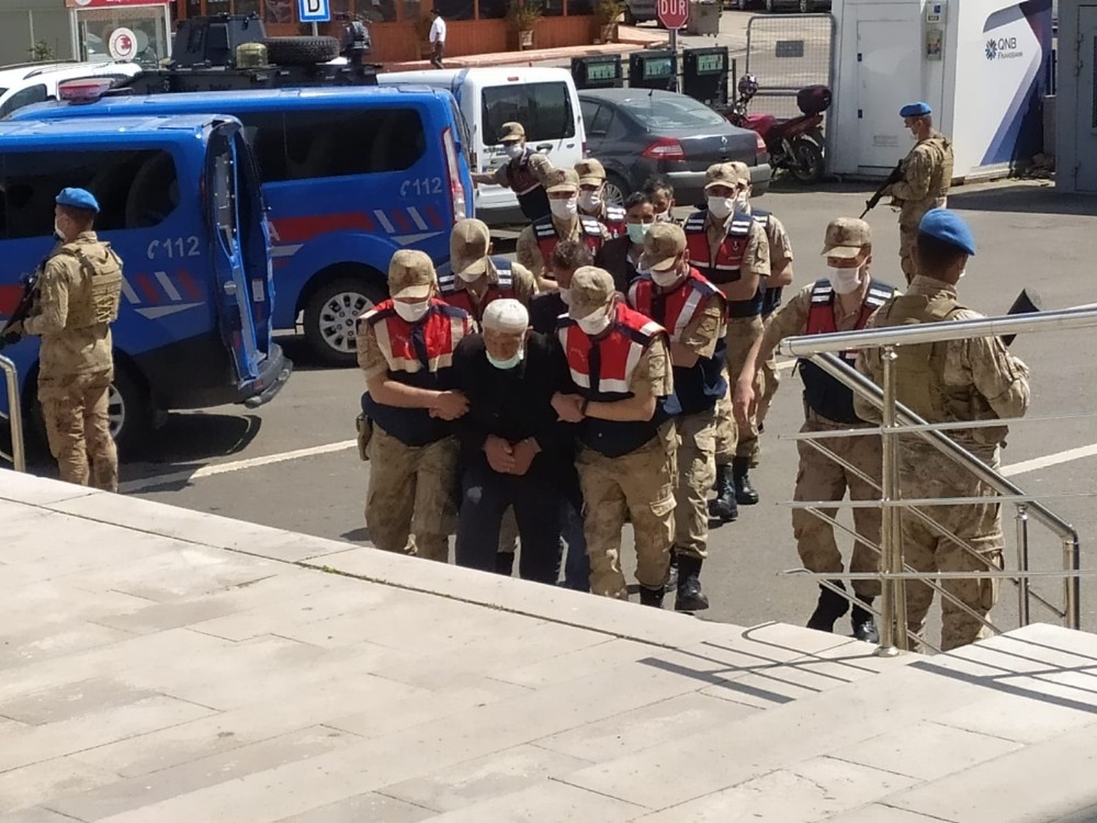 Erzurum’da 5 kişinin öldüğü silahlı kavga olayında 2 kişi tutuklandı 