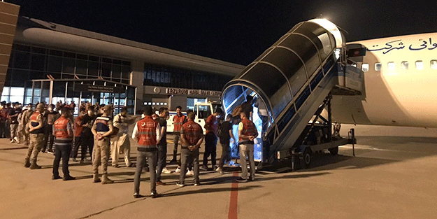 Afgan uyruklu 136 düzensiz göçmen ülkelerine gönderildi