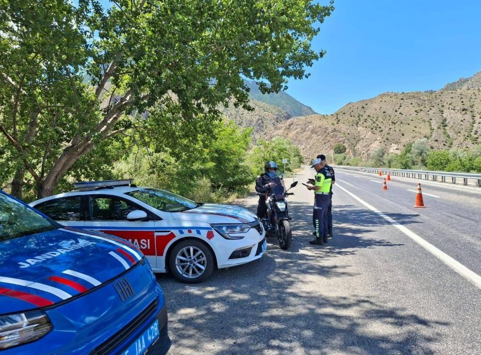Erzurum'da bir ayda 18 bin 305 araç kontrolü yapıldı