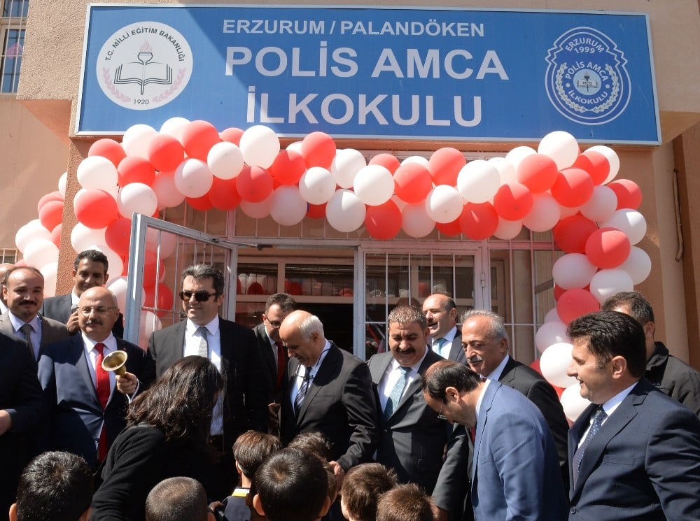 Erzurum’da ders zilini Vali Memiş çaldı, 150 bin öğrenci ders başı yaptı 