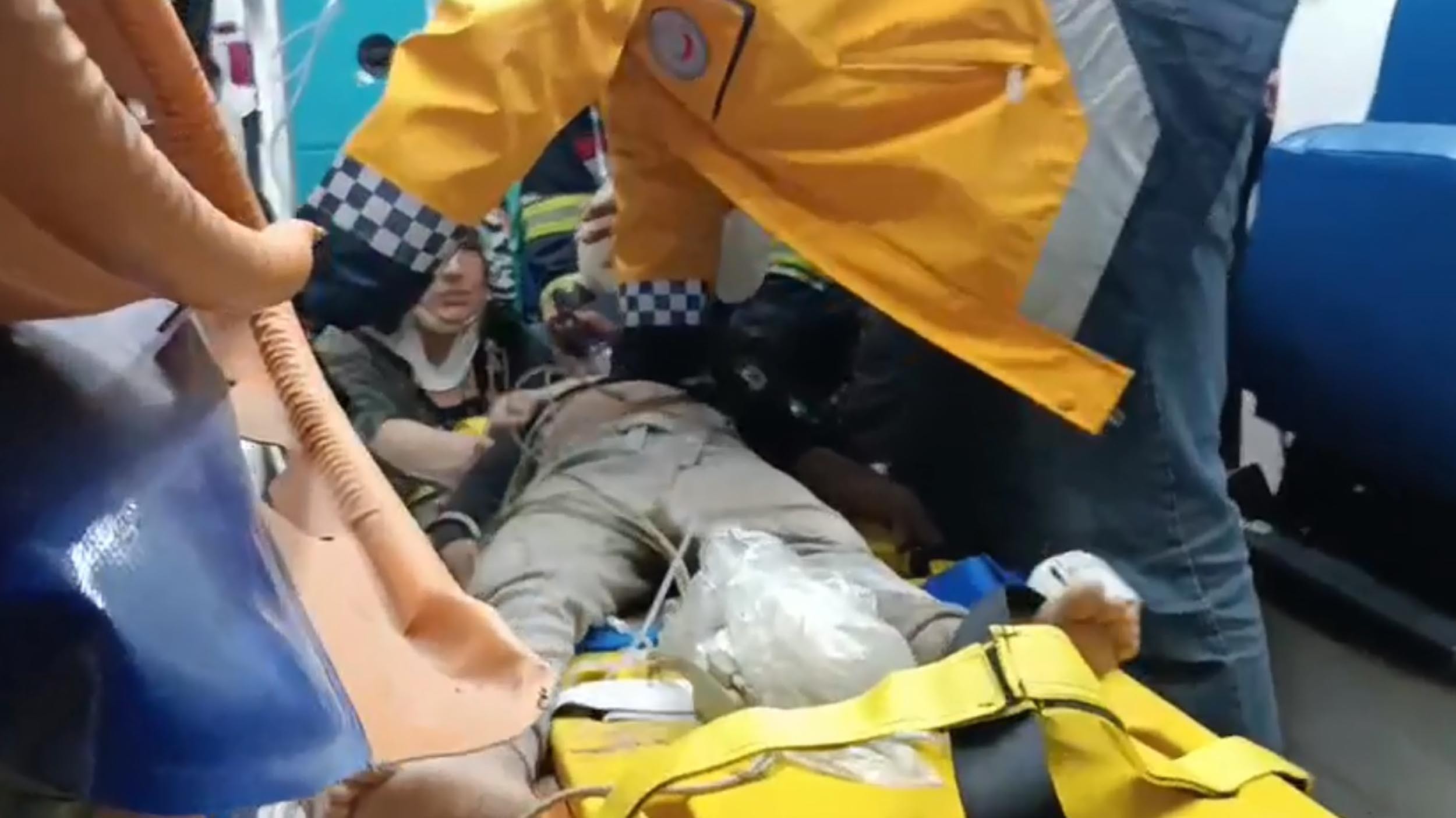 Erzurum’da evin damı çöktü: 2 çocuk öldü, 4 yaralı