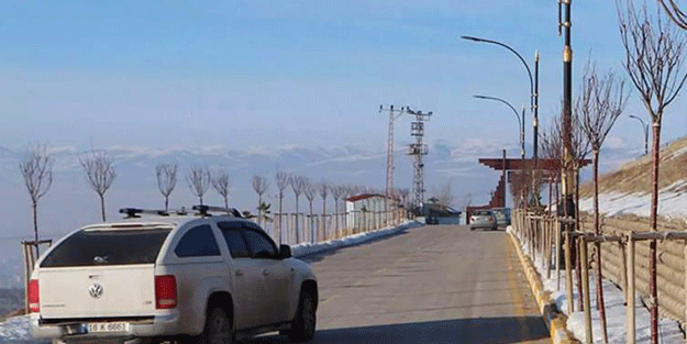 Erzurum'da gizemli yol! Araçlar yokuş yukarı kendi kendine çıkıyor