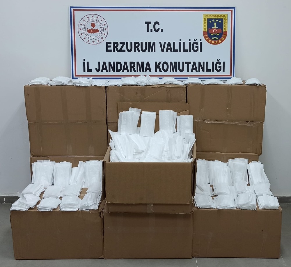 Erzurum’da kaçak maske operasyonu 