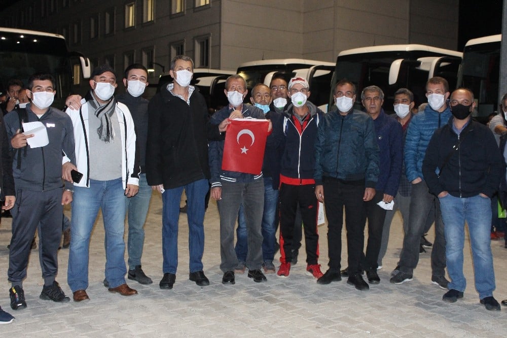 Erzurum’da karantina süreci biten vatandaşlar memleketlerine uğurlandı 