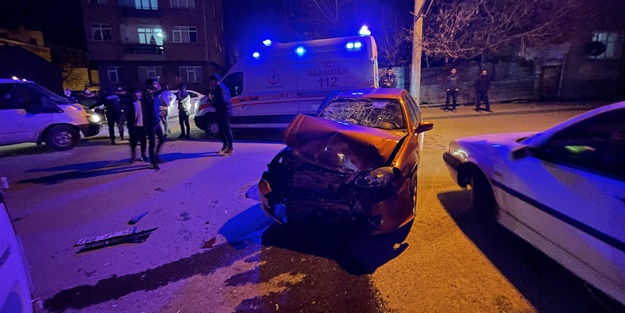 Erzurum'da kaza! 5 kişi yaralandı