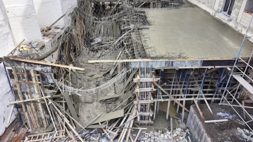 Erzurum'da korkutan inşaat çökmesi! Beton dökümü sırasında göçük meydana geldi!