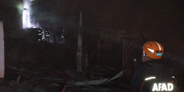 Erzurum'da korkutan yangın: 5 ev kül oldu