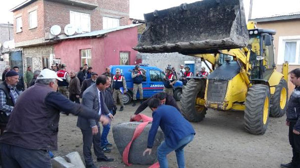 Erzurum'da köylerdeki tarihi taşlar toplanıyor