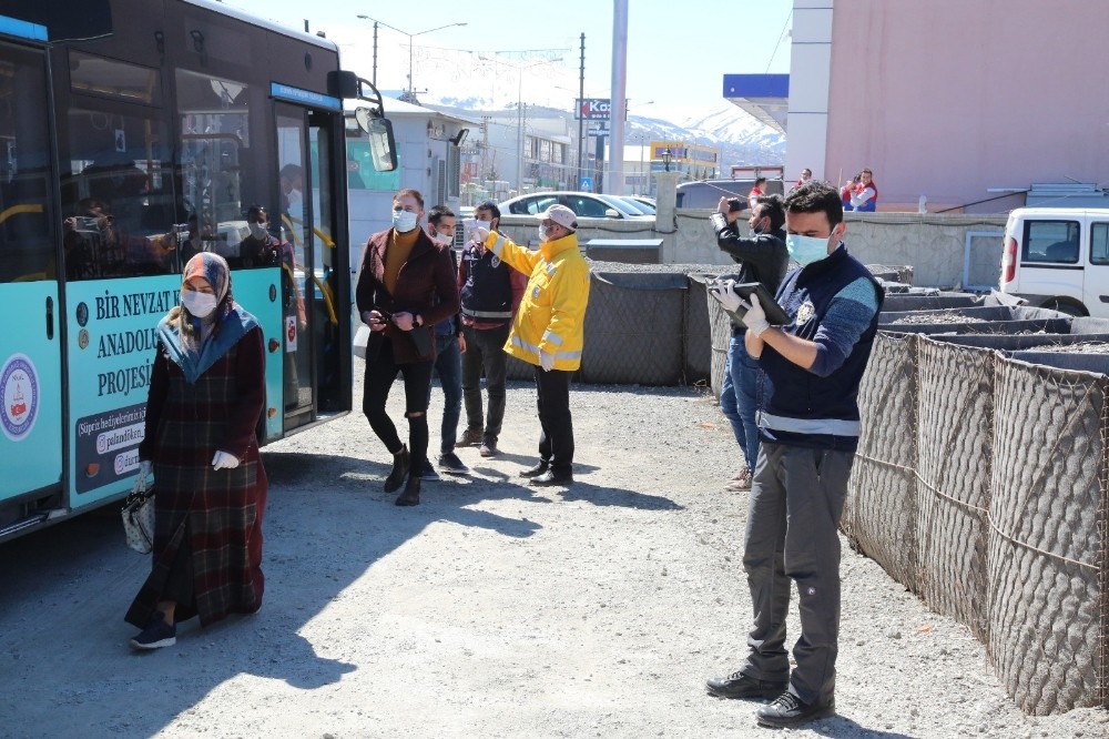 Erzurum’da polis denetimleri sürüyor 
