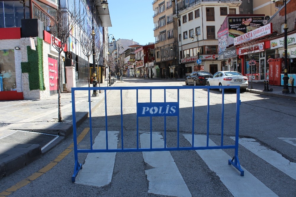 Erzurum’da sokağa çıkma kısıtlamasın da sessizlik hakim 