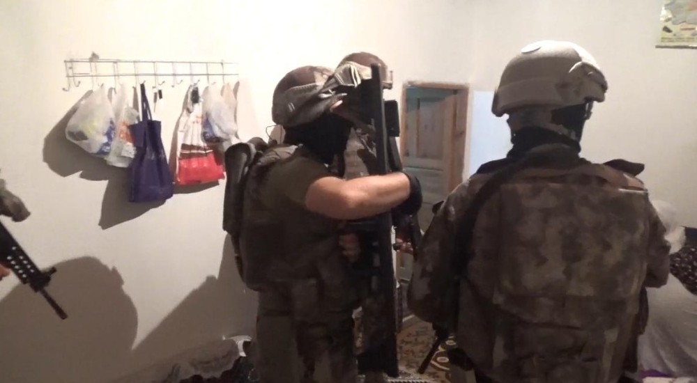 Erzurum’da terör operasyonu: 14 şüpheli gözaltına alındı 