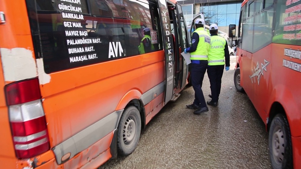 Erzurum’da toplu taşıma araçlarına uyarılar asıldı 