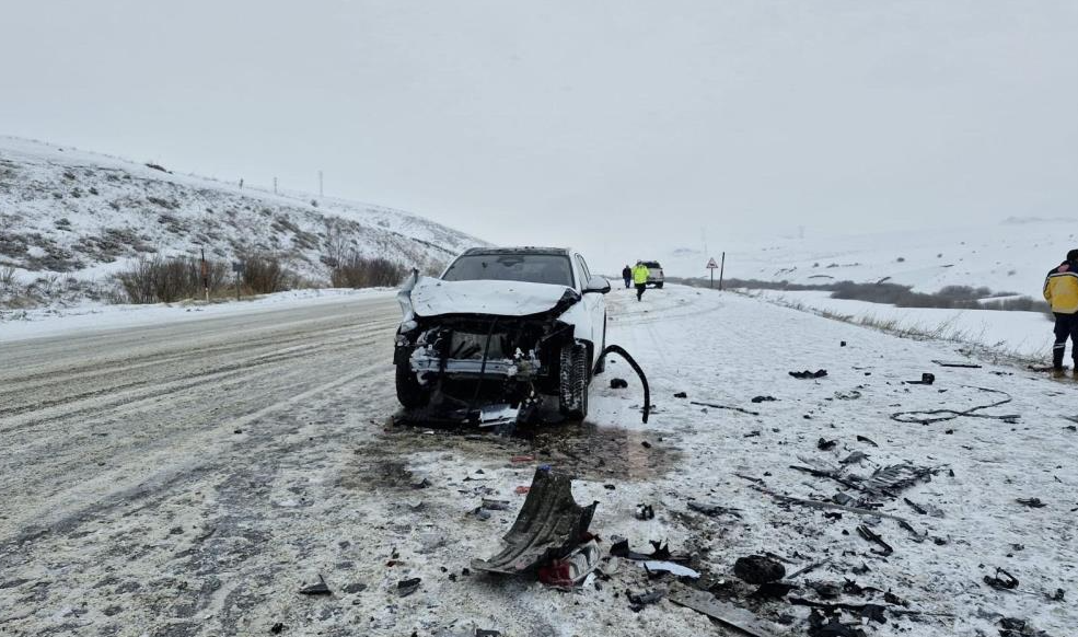 Erzurum'da trafik kazası: 2 ölü