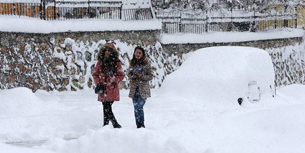 Erzurum’da yarın okullar tatil mi? 23 Mart Çarşamba Erzurum Valiliği tatil açıklaması yaptı mı?