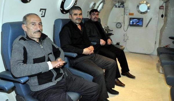 Erzurum'da zehirlenen üç işçi oksijenle hayata döndü