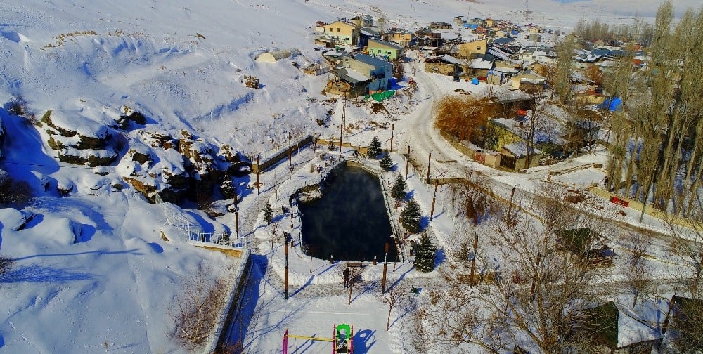 Erzurum’daki gizemli göl eksi 35’i gördü, yine donmadı 