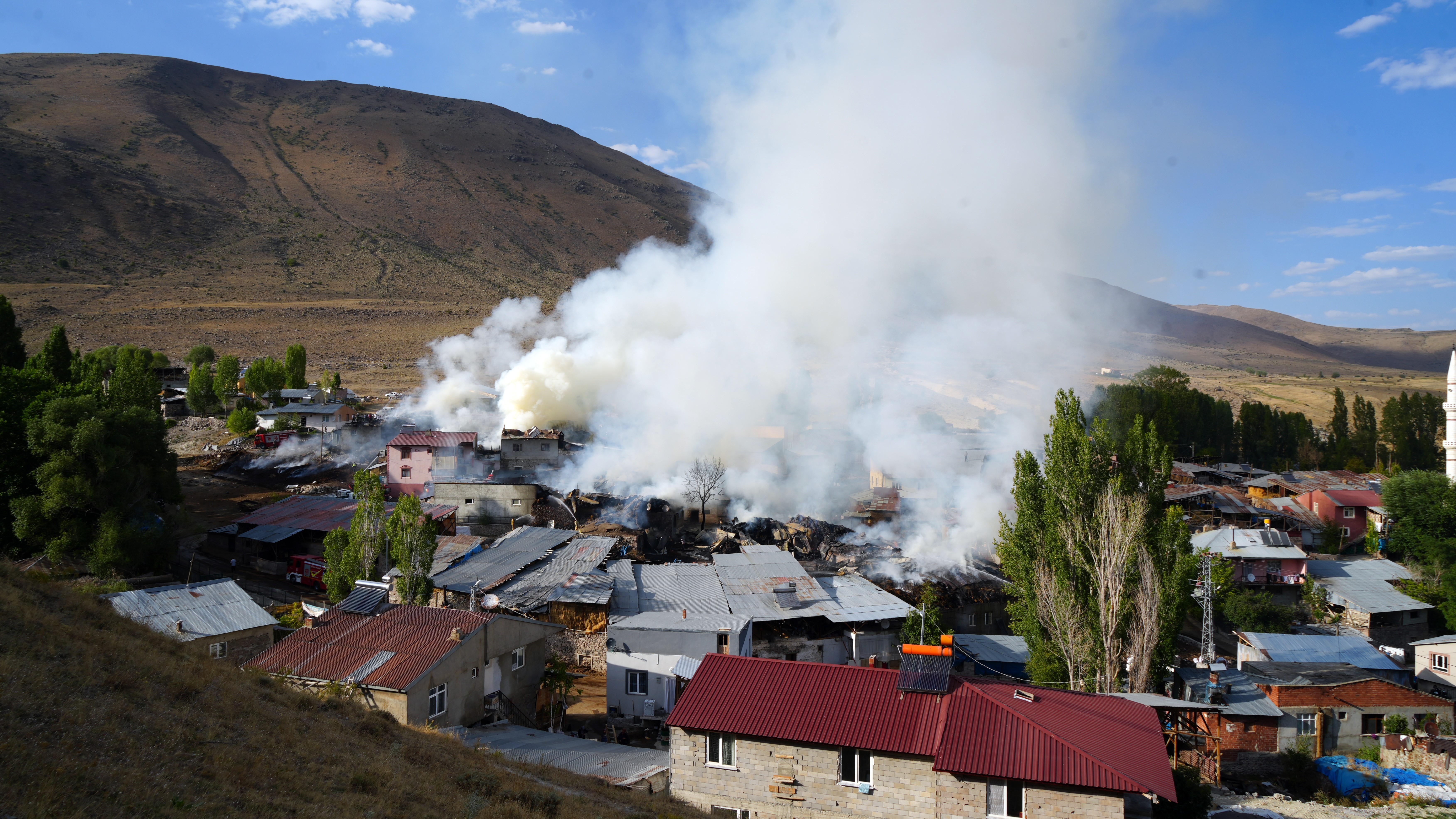 Erzurum'daki yangın kontrol altına alındı