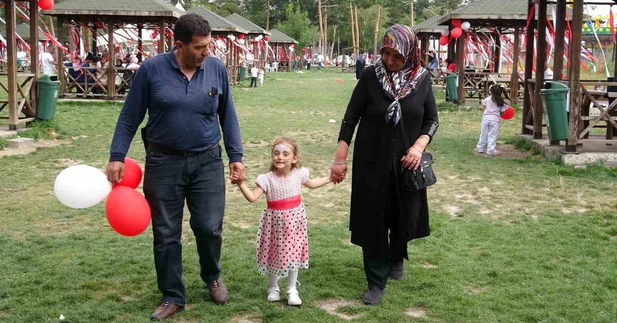 Erzurumlu çiftin 30 yıllık evlat hasretini Ecrin Su dindirdi