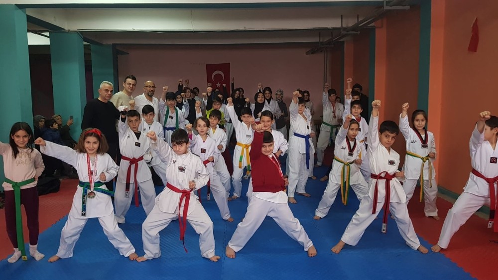 Erzurumlu Tekvando Antrenörü Türkiye’ye sporcu yetiştiriyor 