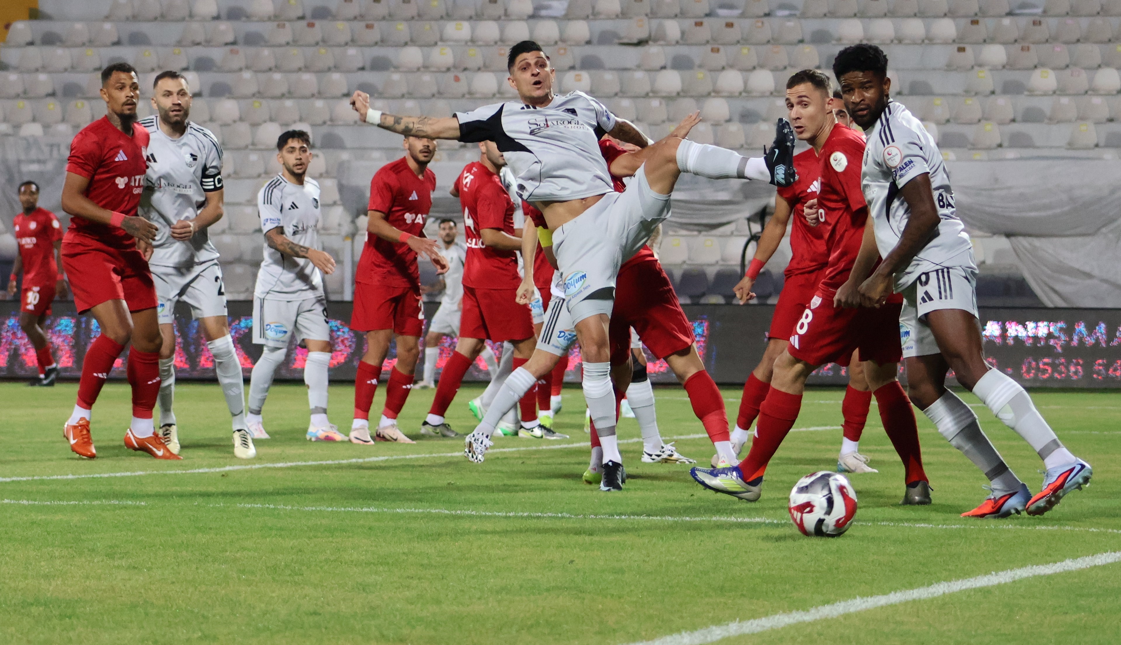 Erzurumspor FK: 3 - Pendikspor: 3