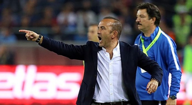 Erzurumspor Mehmet Özdilek ile sevindi