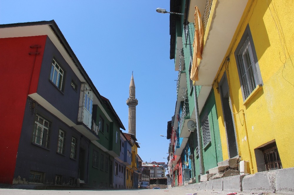 Erzurum’un en renkli mahallesinde fırıncıların ekmek mesaisi 
