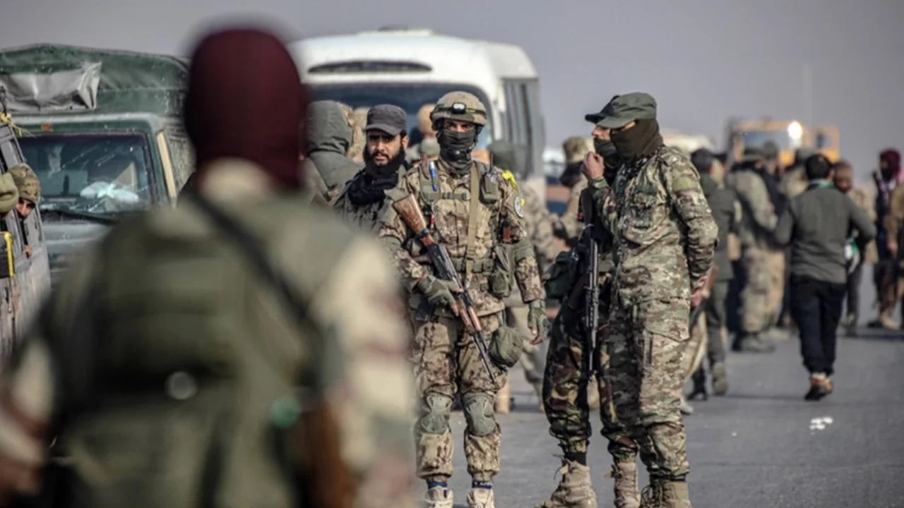 Esad artığı savaş suçlularına operasyon!