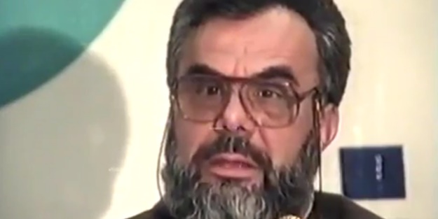 Mahmud Esad Coşan Hocaefendi: Türkiye'nin dışında olan hiçbir müesseseden...