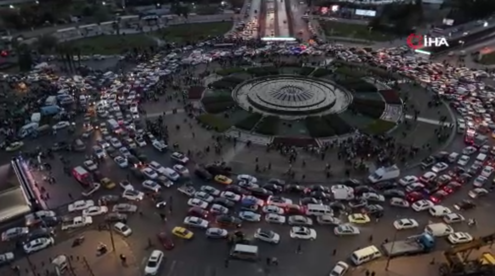 Esad’ın devrilmesi trombon ve trampetlerle kutlandı
