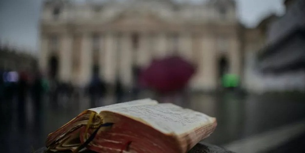 Eşcinsel sapkınlıkların kutsanmasını istemişlerdi! Vatikan'dan cevap