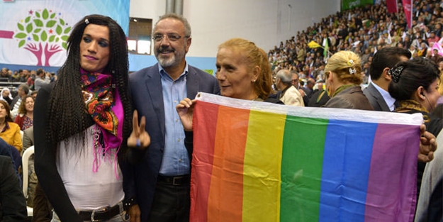 Eşcinsellik doğuştan mı?