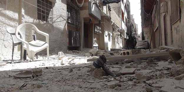 Esed, 18 varil bombası attı