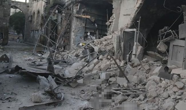 Esed, Halep'te bir fırını vurdu: 6 kişi öldü