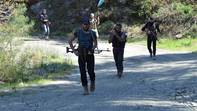 Esed rejimi güçleri Türkmendağı'na saldırı başlattı