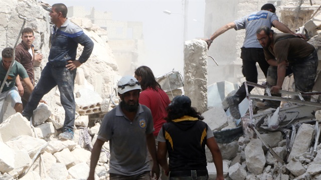 Esed rejimi taziye çadırını vurdu:20 ölü