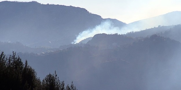 Esed Türkmen Bölgesi'ne saldırdı