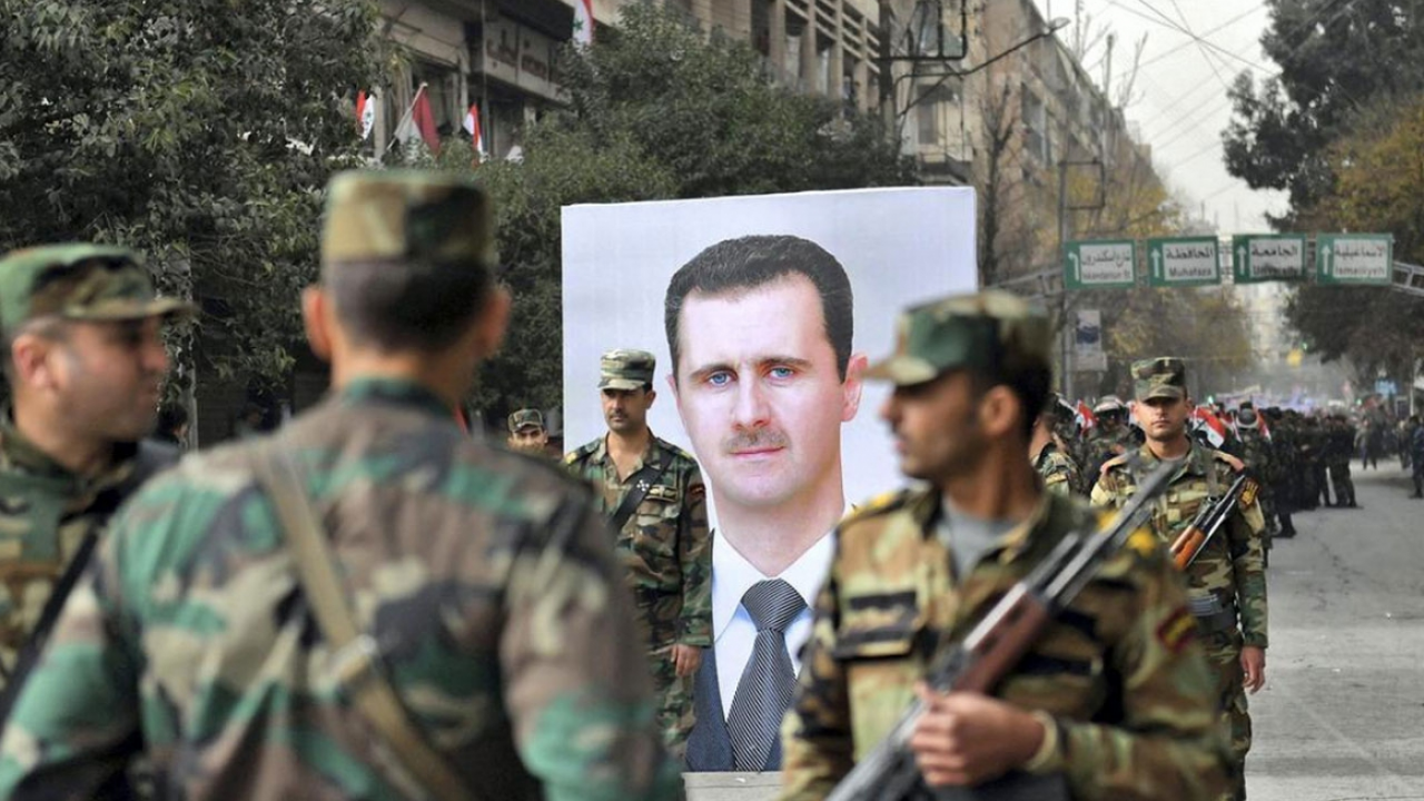 Esed’in askerleri Suriye’den kaçtı! Yüzlercesi o ülkeye sığındı