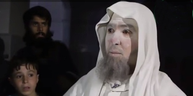 Esed'in bombaladığı camiden sağ çıkan adamın haykırışı