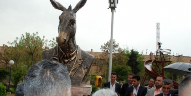 Eşeklere saygı 9 yıl sürdü