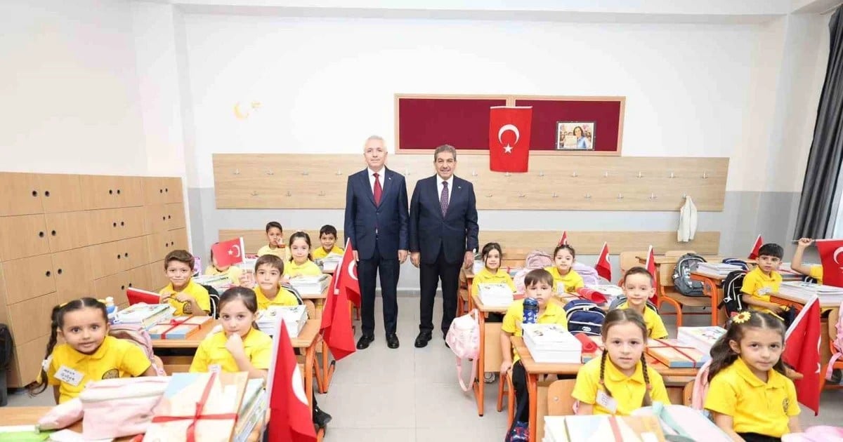 Esenler Belediyesi geri dönüşüm geliriyle bugüne kadar 8,5 milyon defter dağıttı
