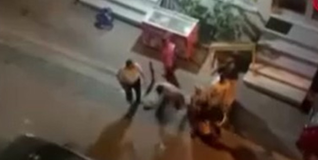 Esenturt'ta dehşet görüntüler: Suçüstü yakalandı linç edildi!