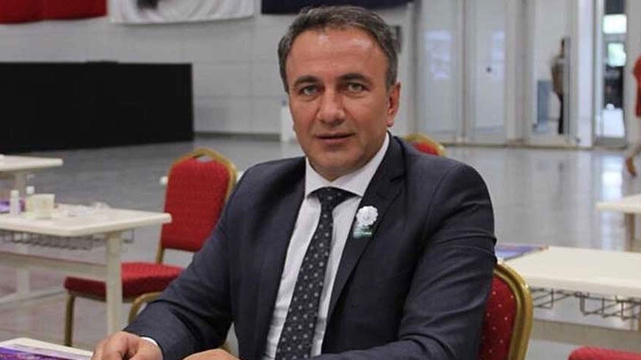 Esenyurt Belediyesi'nde neler oluyor? Özer'in önünü açıp yamak olmayı tercih eden Ali Gökmen istifa etti