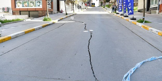 Esenyurt'ta 40'a yakın bina için flaş karar! Bu gece de girilmeyecek