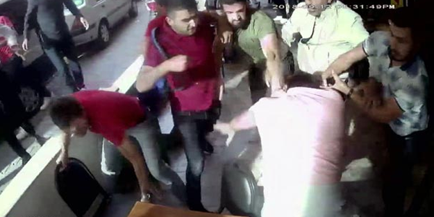 Esenyurt'ta büyük kavga! Suriyeliler birbirine girdi