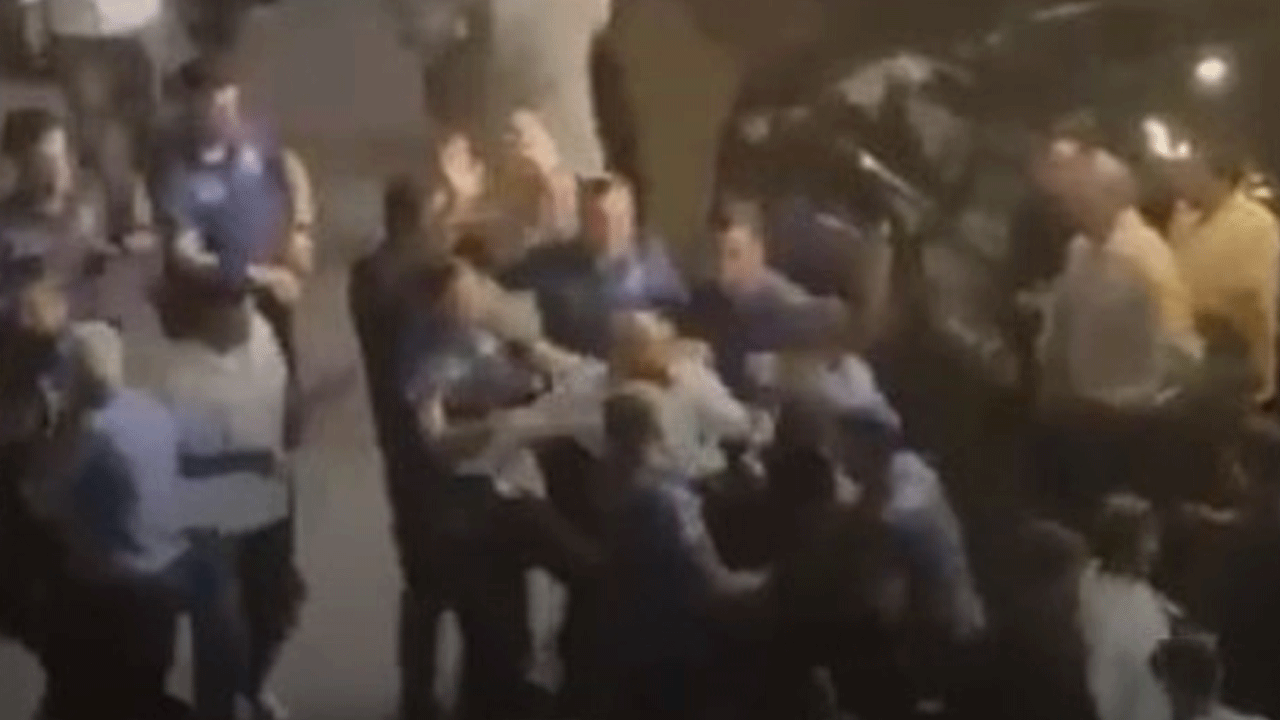 Esenyurt'ta çocuklar düğün parasını alınca kavga çıktı!