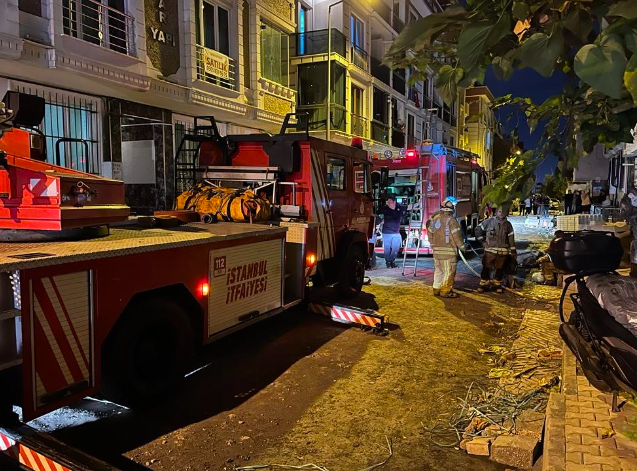 Esenyurt’ta eşi ile kavga eden adam evini yaktı