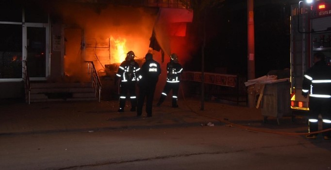 Esenyurt'ta fabrika yangını